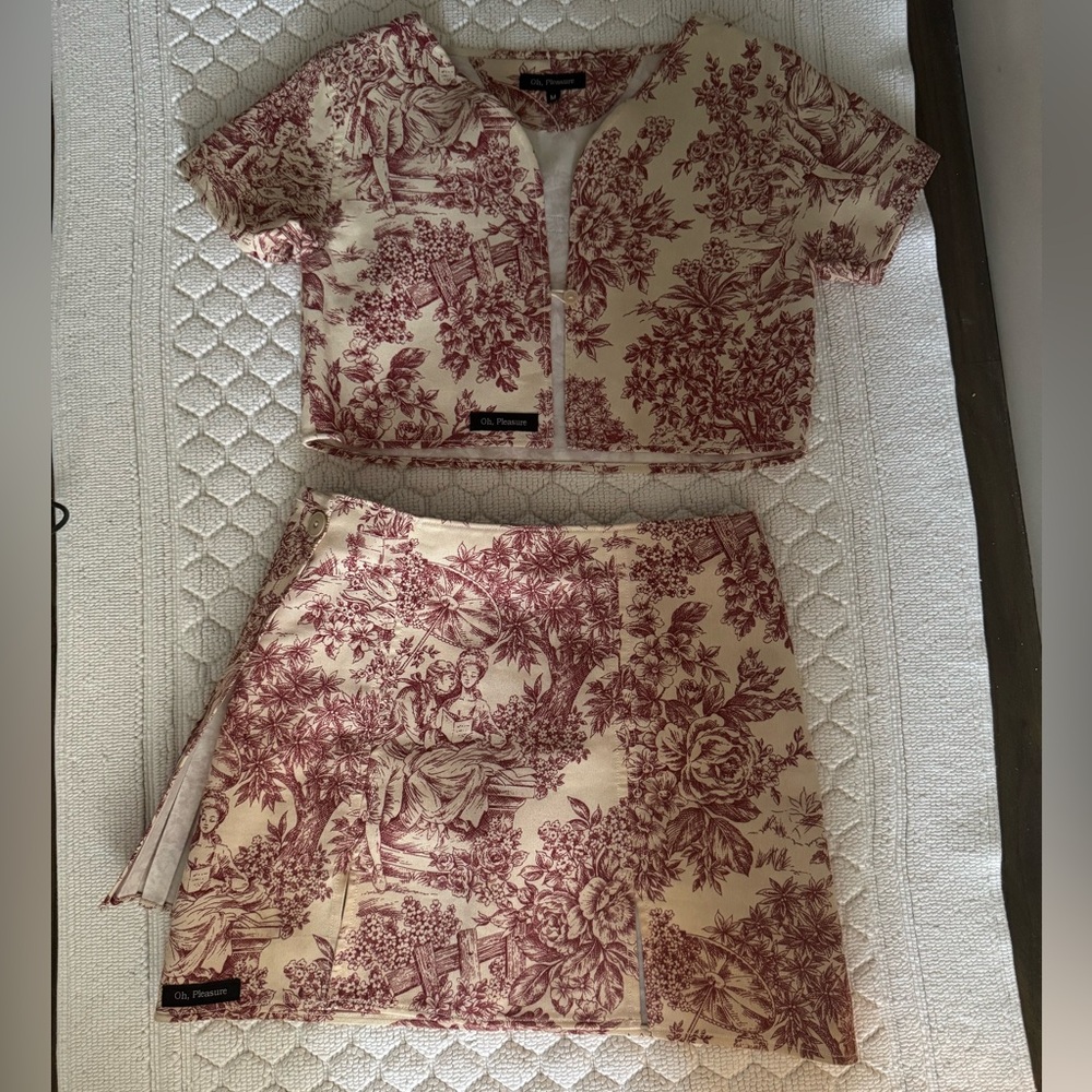 Red Toile Print Two Piece Set